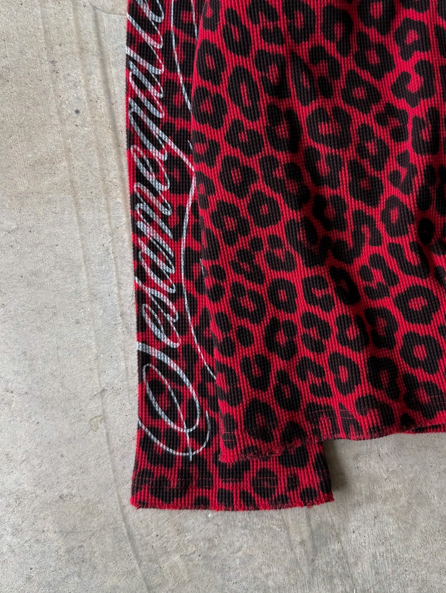 Unisex “signature” thermal in red cheetah